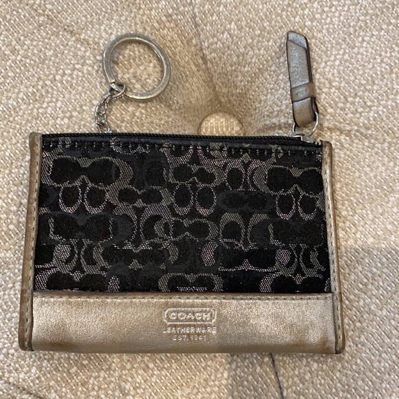 Coach Coin/Card/Key Wallet - Picture 3 of 4